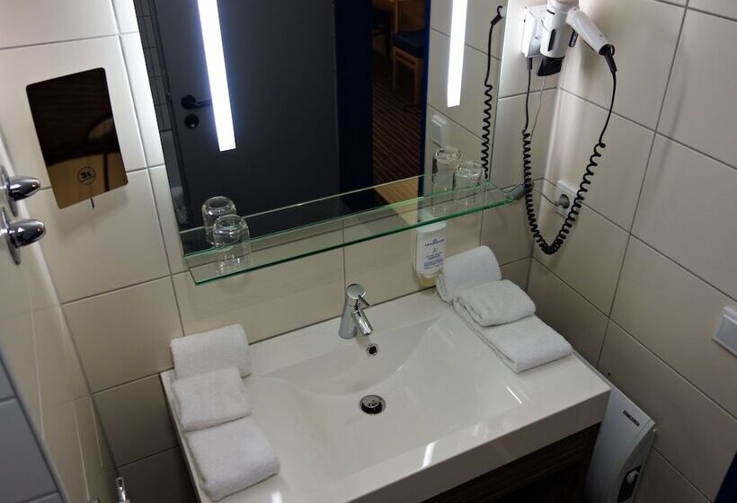 هتل Amber Econtel