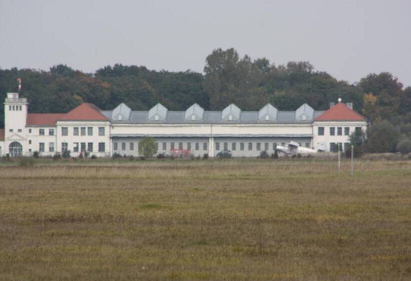 هتل Blauer Karpfen