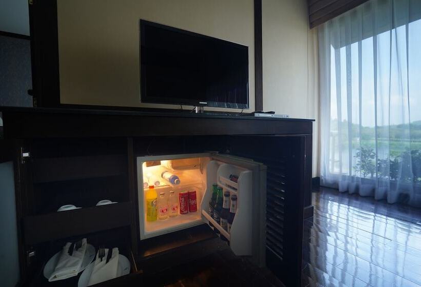 Отель Blue Canyon Country Club