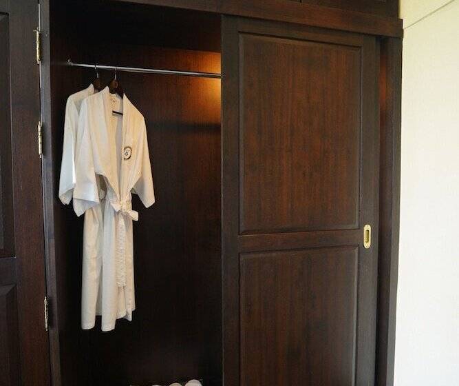 Отель Blue Canyon Country Club