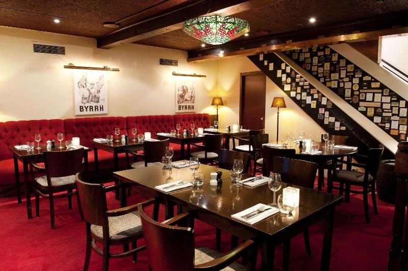 فندق Carlton Ambassador