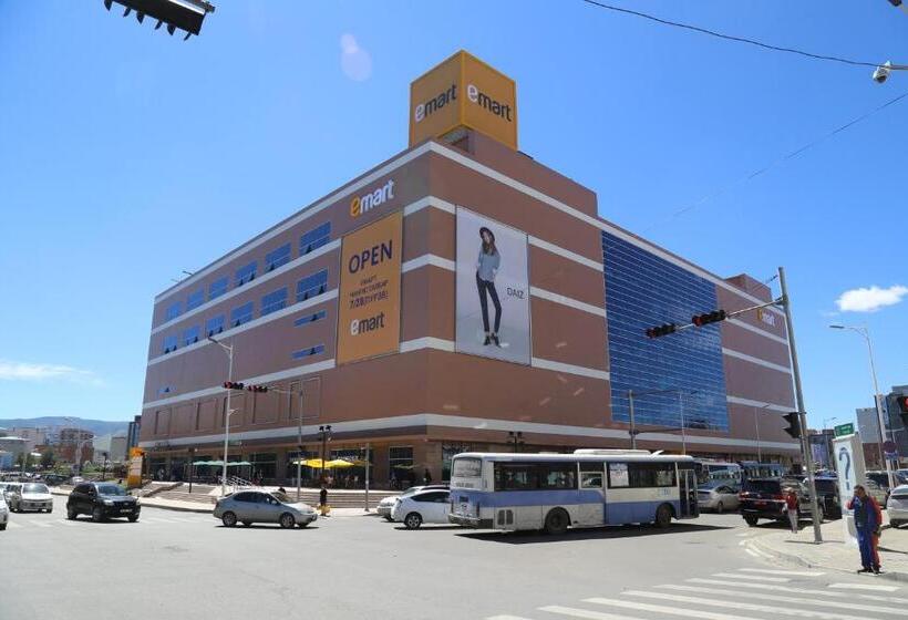 هتل Chinggis Khaan