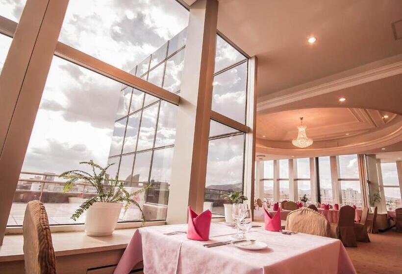 هتل Chinggis Khaan