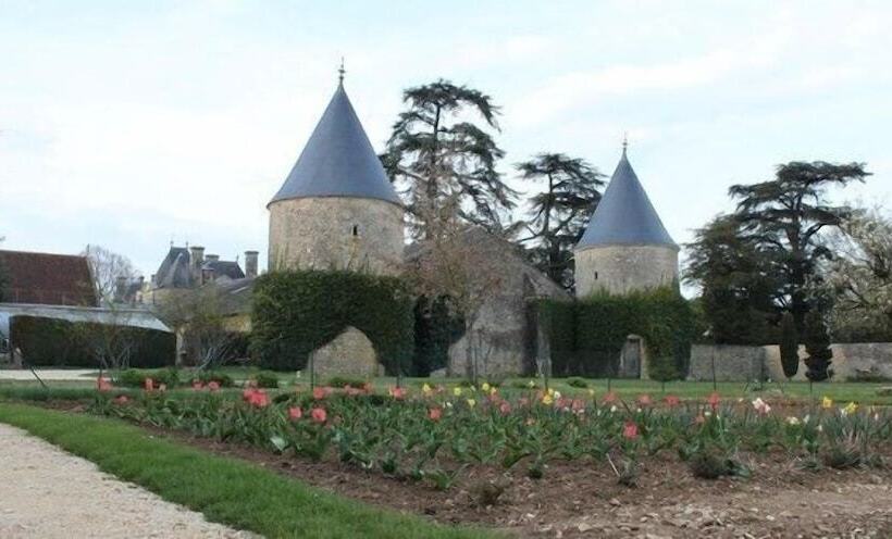 فندق Château De Curzay