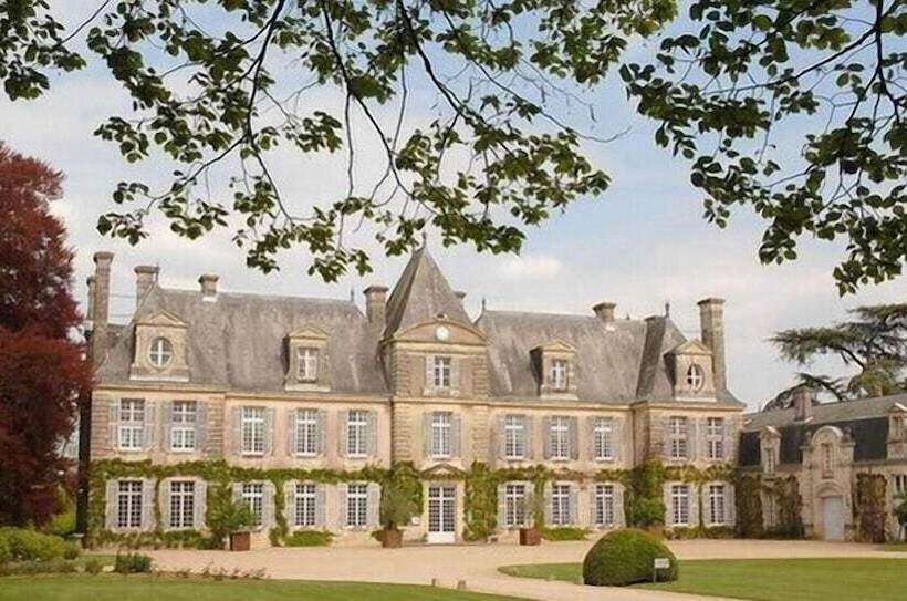 فندق Château De Curzay
