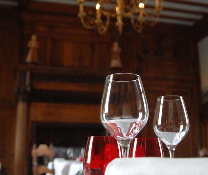 فندق Château De Curzay