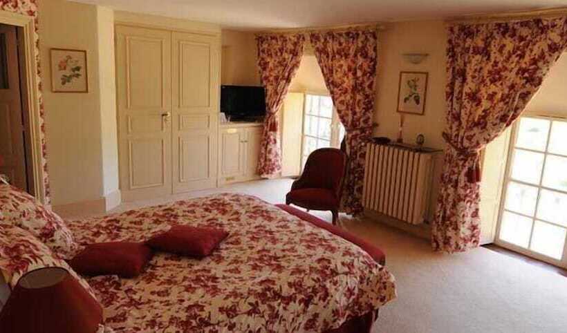 فندق Château De Curzay