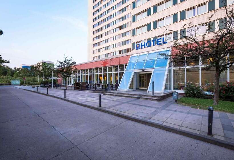 هتل Berlin Lichtenberg