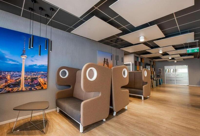 هتل Berlin Lichtenberg