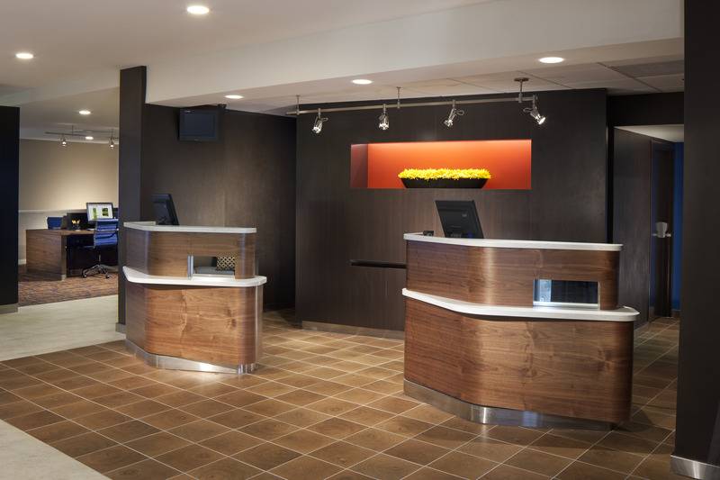 فندق Courtyard Fort Myers Cape Coral