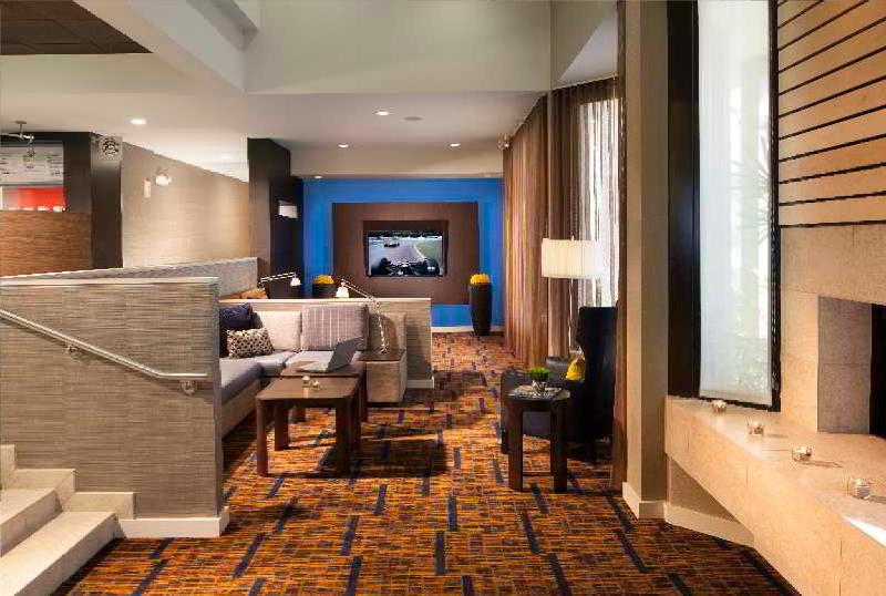 فندق Courtyard Fort Myers Cape Coral