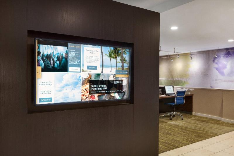 فندق Courtyard Fort Myers Cape Coral