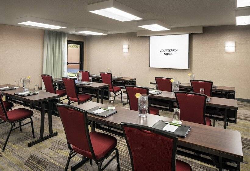 בית מלון כפרי Courtyard Irvine John Wayne Airport/orange County