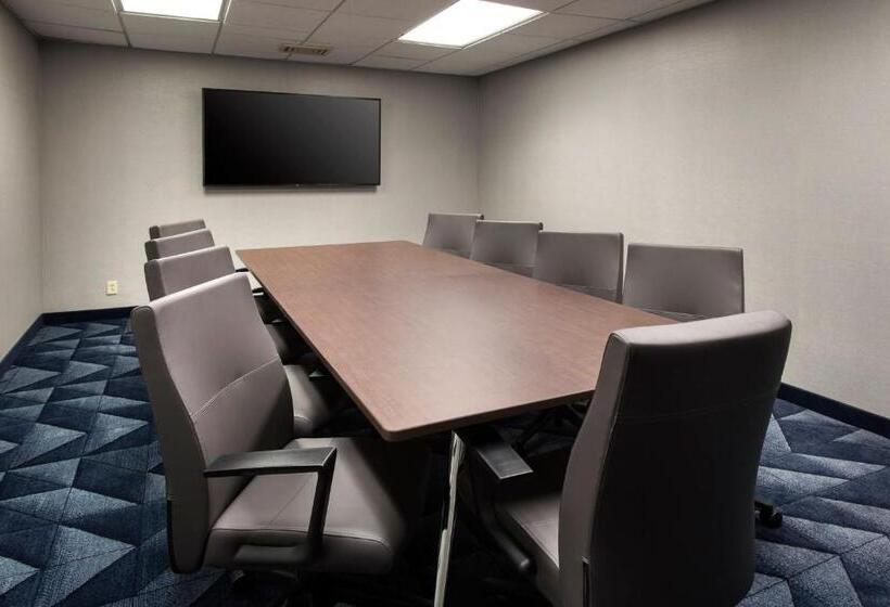فندق Courtyard By Marriott New Haven Wallingford