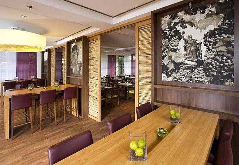 בית מלון כפרי Courtyard By Marriott Wiesbaden Nordenstadt