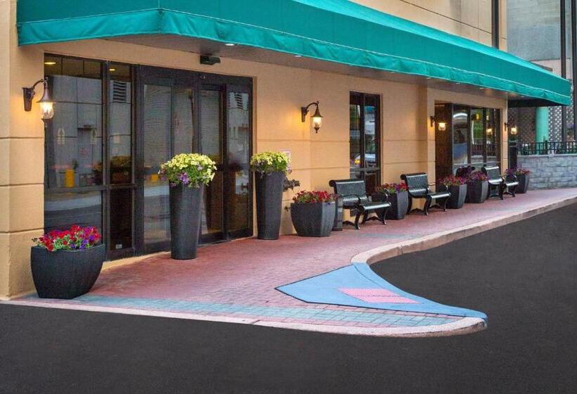 فندق Courtyard Wilmington Downtown