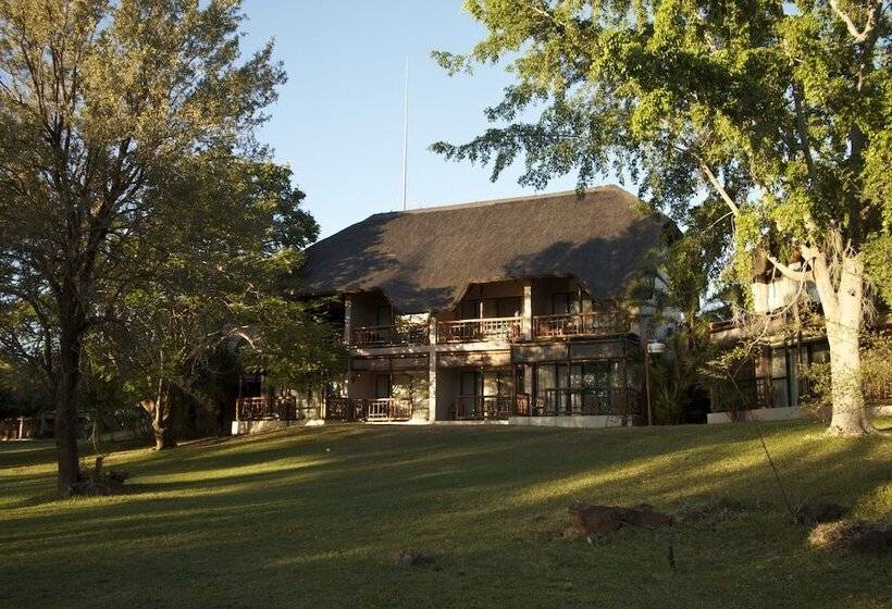 호텔 Cresta Mowana Safari Resort & Spa