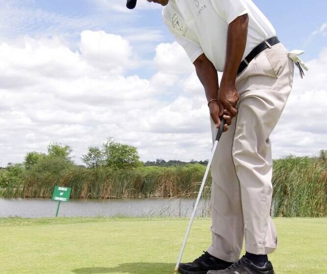 호텔 Cresta Mowana Safari Resort & Spa