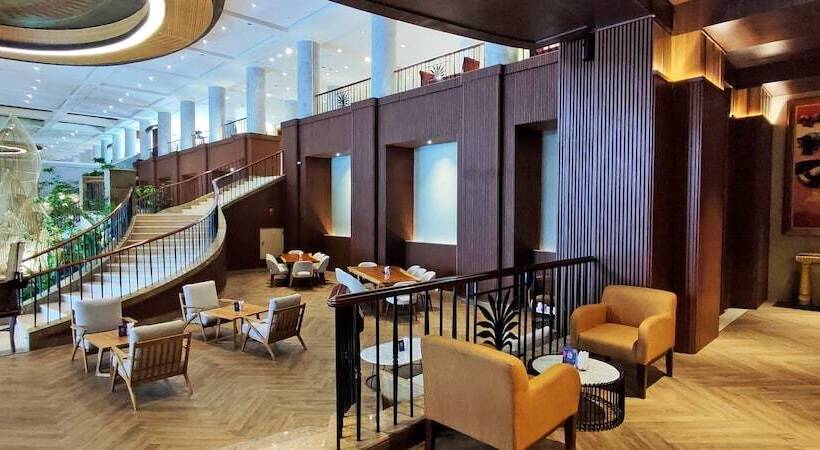 Mangkuluhur Artotel Suites