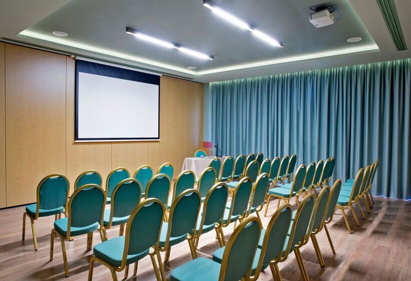 호텔 Dolce By Wyndham Athens Attica Riviera