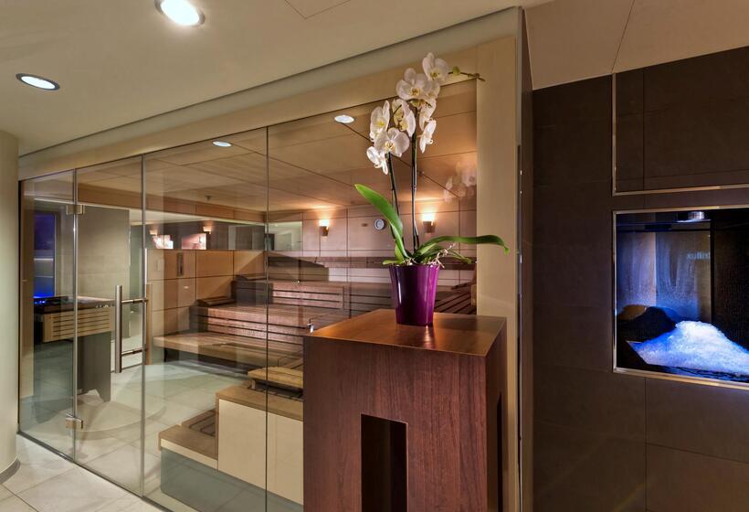 هتل Estrel Berlin