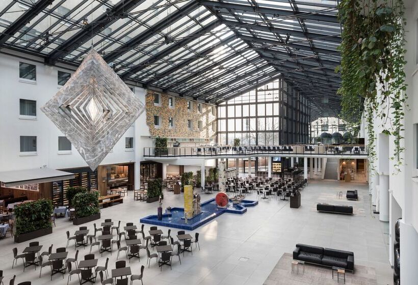 هتل Estrel Berlin