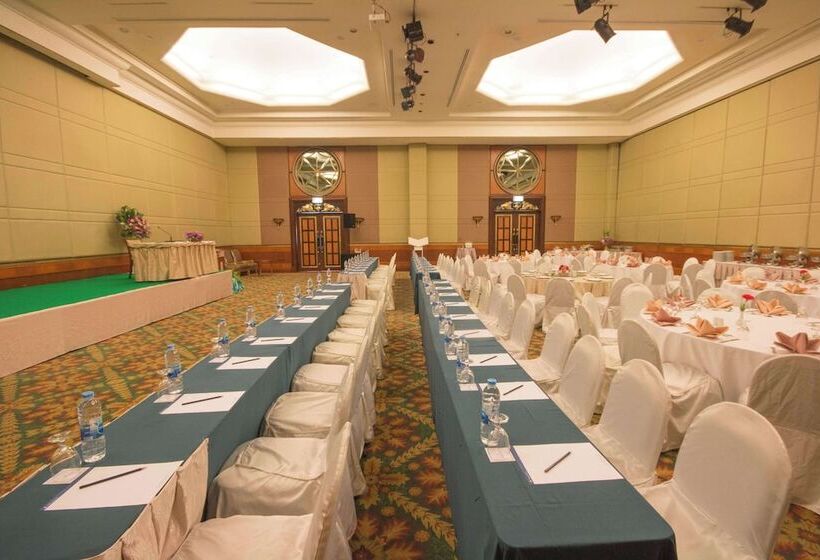 Golden Tulip Sovereign Hotel Bangkok