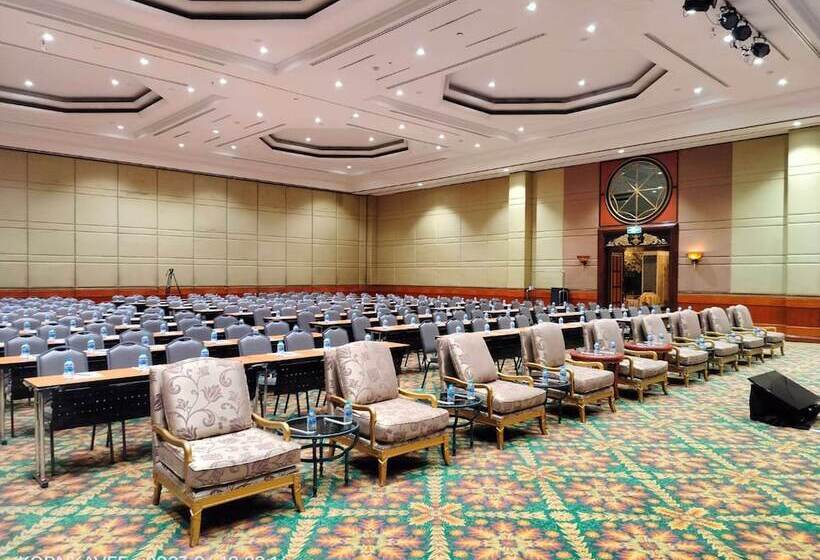 Golden Tulip Sovereign Hotel Bangkok