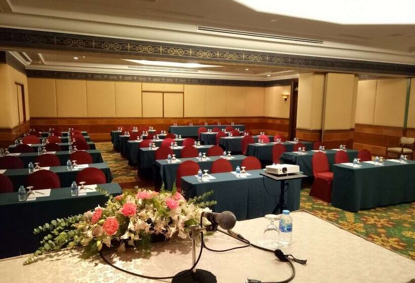 Golden Tulip Sovereign Hotel Bangkok