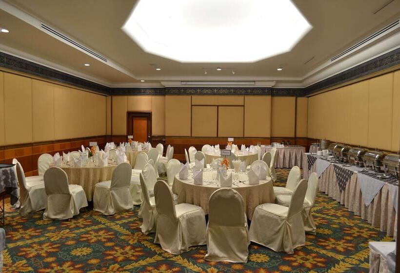 Golden Tulip Sovereign Hotel Bangkok