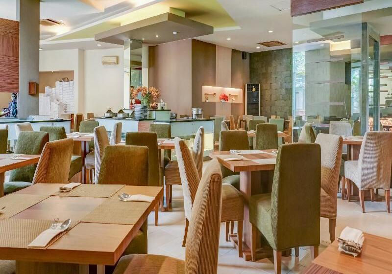 호텔 Grand Cikarang