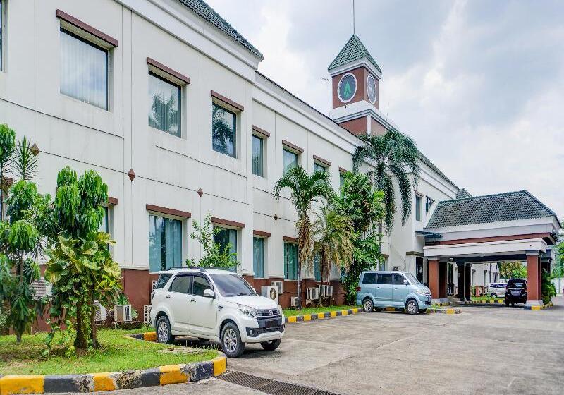 호텔 Grand Cikarang