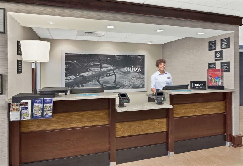 فندق Hampton Inn Atlantatown Center/kennesaw