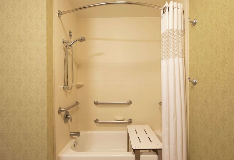 هتل Hampton Inn Atlantatown Center/kennesaw