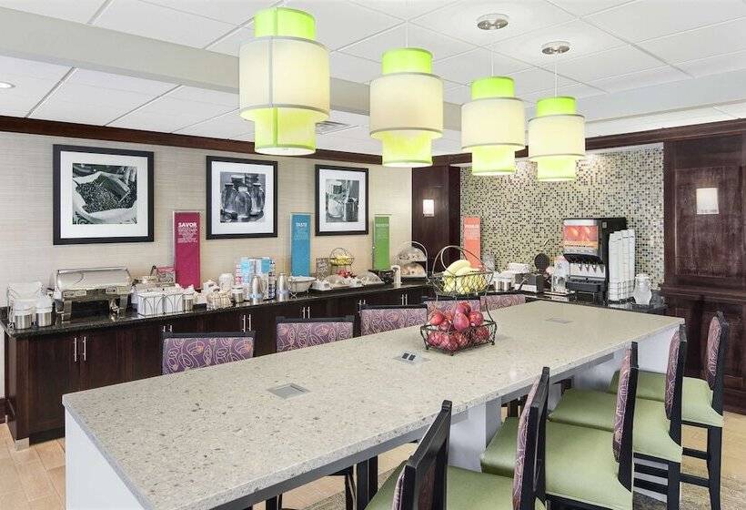 فندق Hampton Inn Atlantatown Center/kennesaw