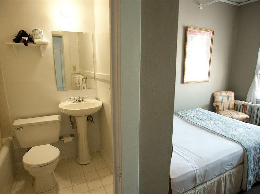 ホテル The Highland Inn