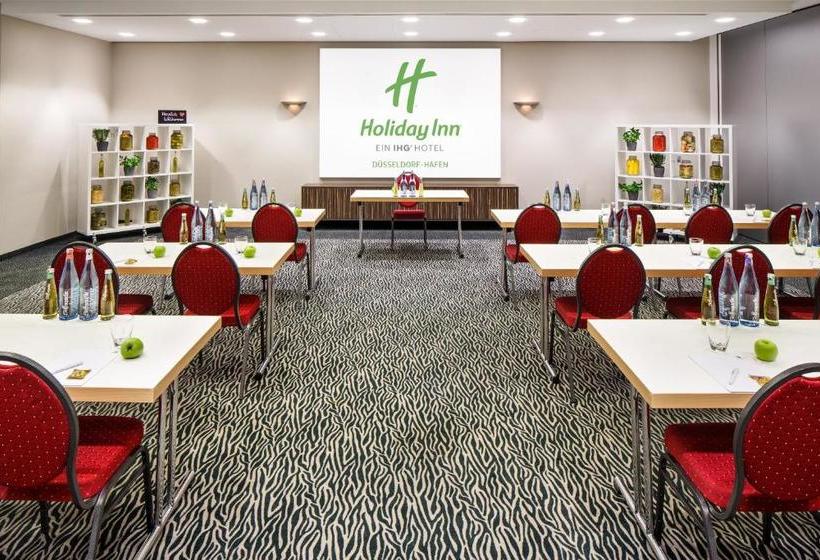 ホテル Holiday Inn Düsseldorf  Hafen