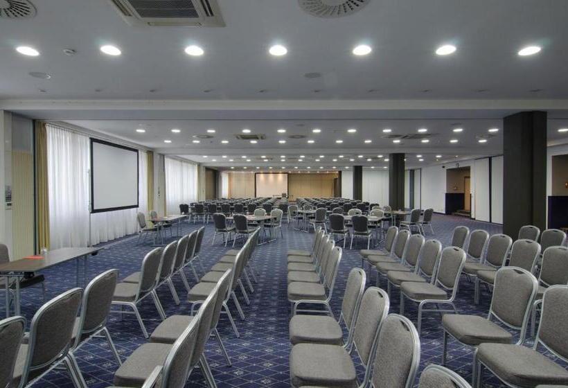 호텔 Holiday Inn Munich Unterhaching, An Ihg