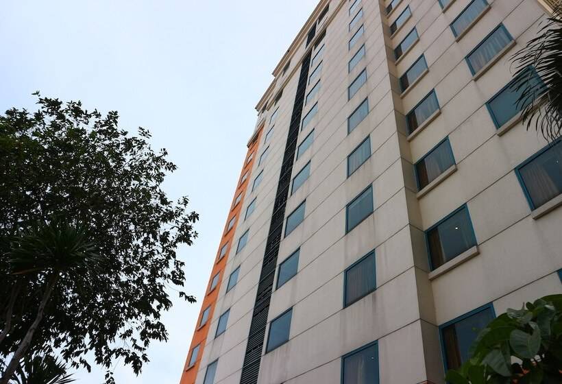 هتل Arcadia Mangga Dua By Horison