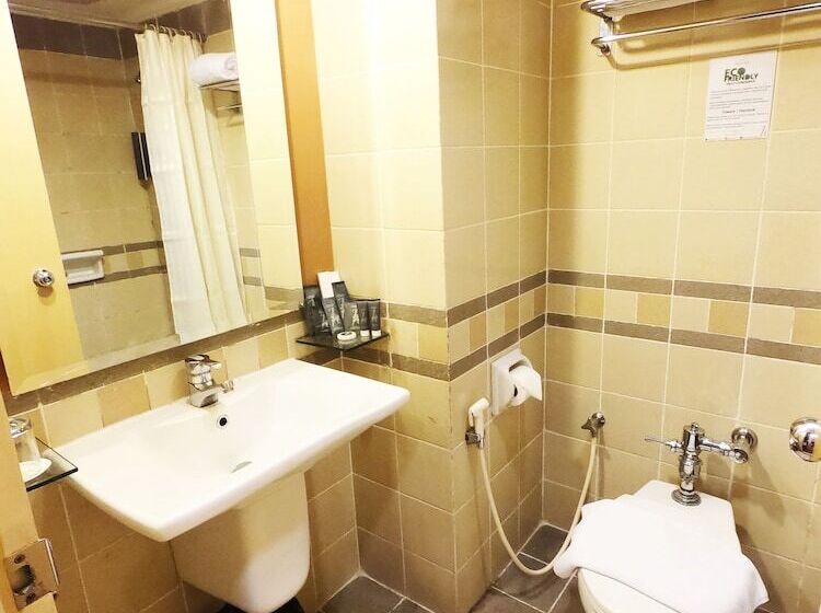 Отель Arcadia Mangga Dua By Horison