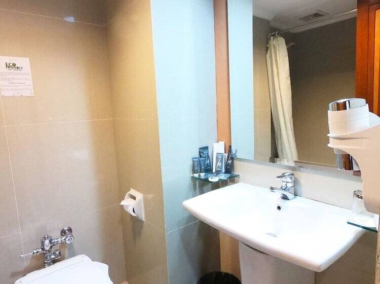 Отель Arcadia Mangga Dua By Horison