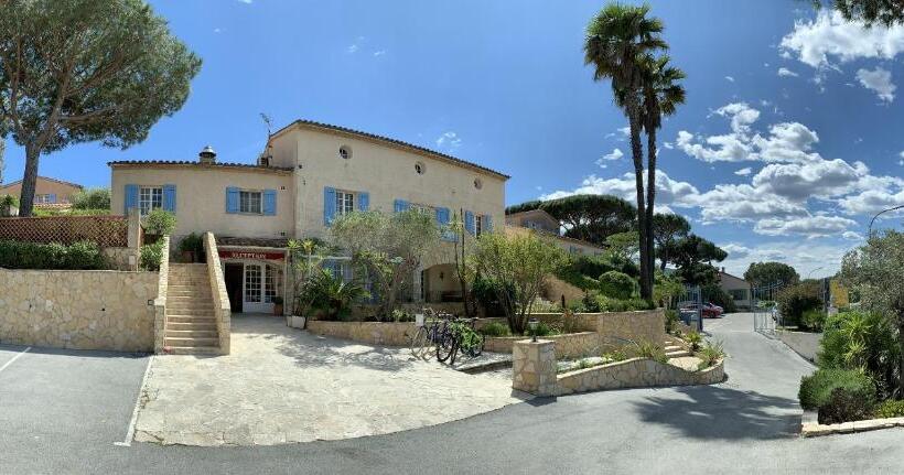 ホテル Hôtel Jas Neuf