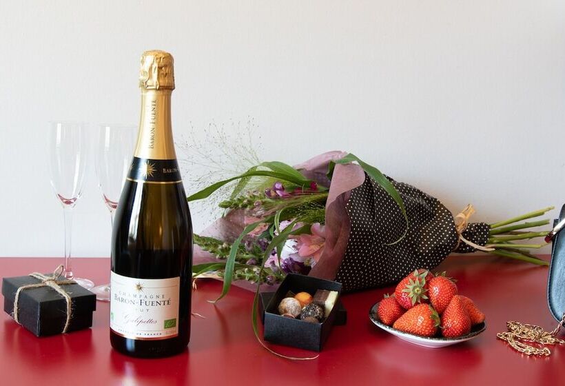 ホテル L Kristina