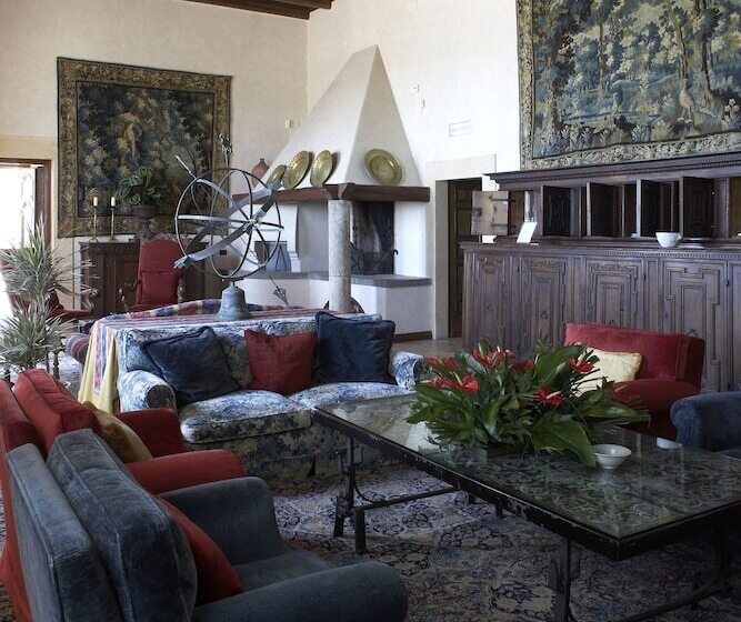 La Posta Vecchia Hotel