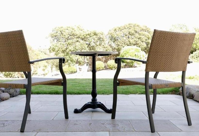 هتل La Villa Calvi