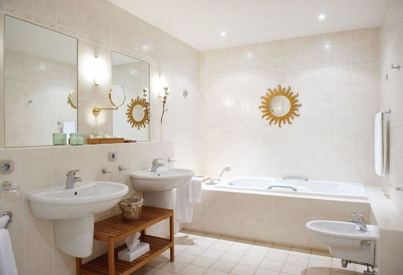 בית מלון כפרי Lafarques