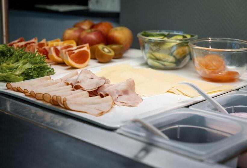 فندق Li Uninen Loviisa