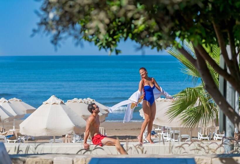 בית מלון כפרי Melas Holiday Village