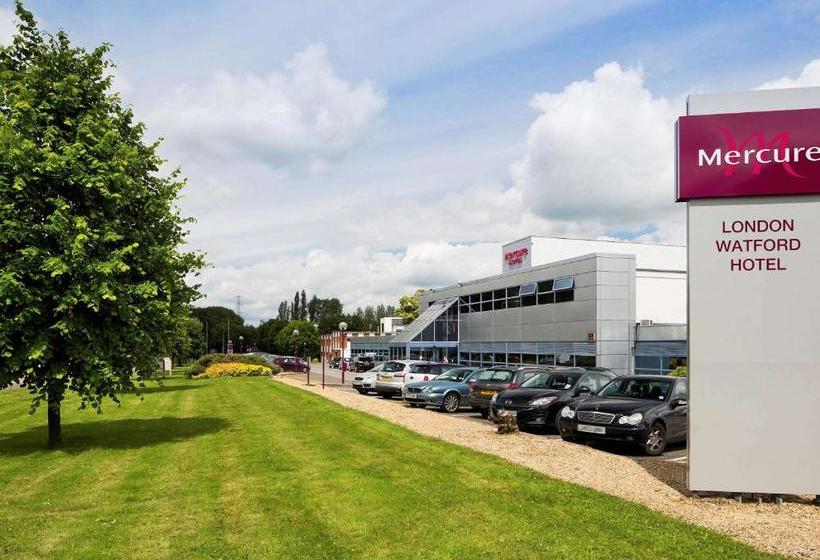 בית מלון כפרי Mercure London Watford