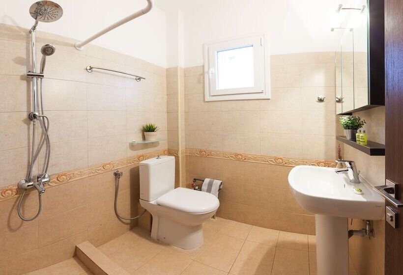 בית מלון כפרי Minavra